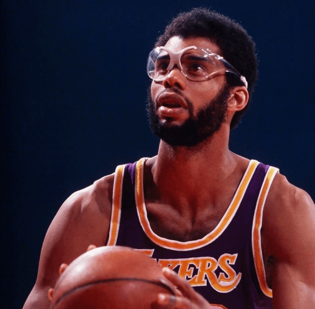 mk体育网页版- 内部会议纪要 